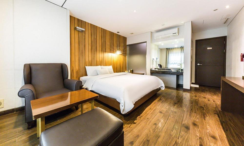 Yeongdeungpo Lifestyle F Hotel Seul Esterno foto