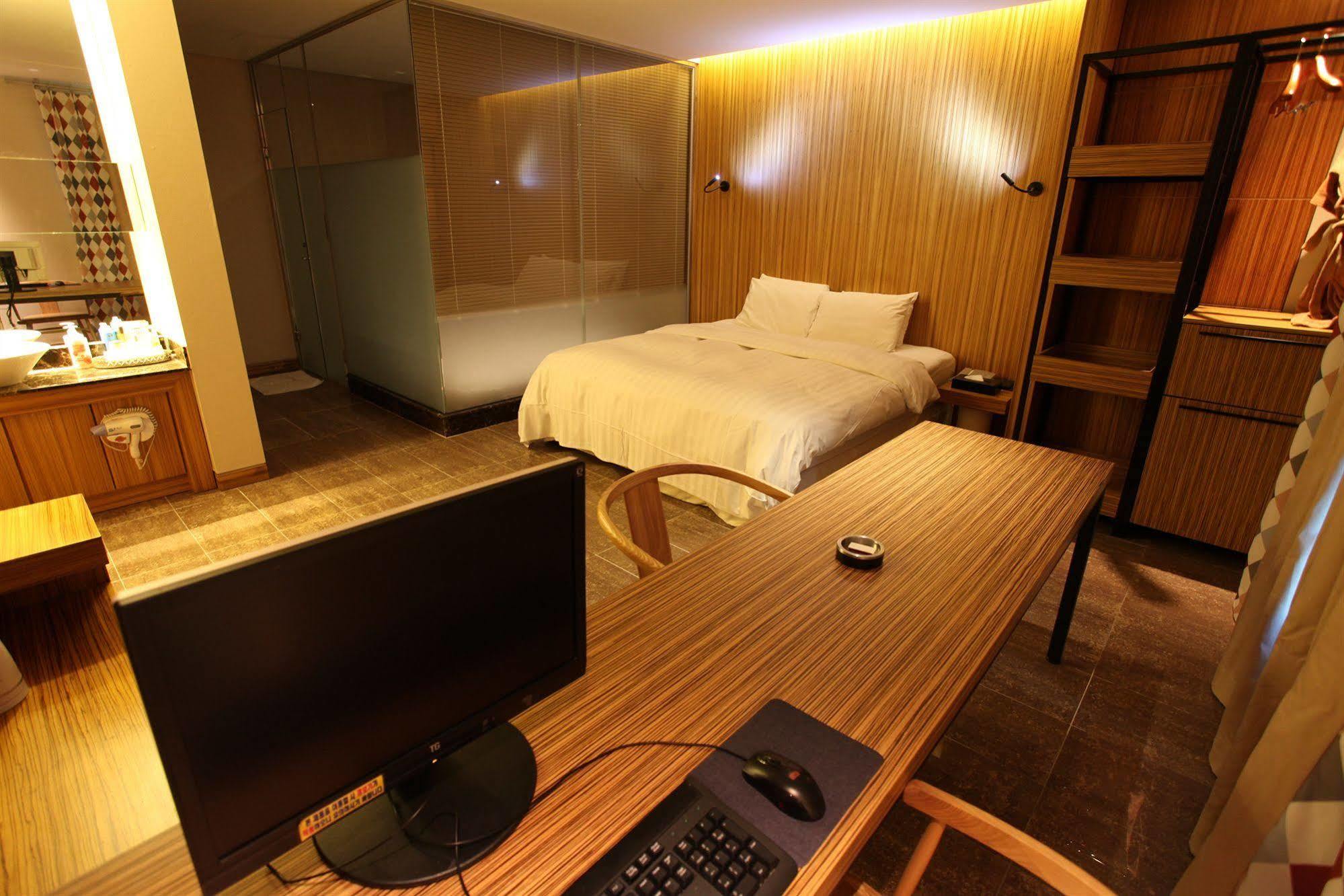 Yeongdeungpo Lifestyle F Hotel Seul Esterno foto