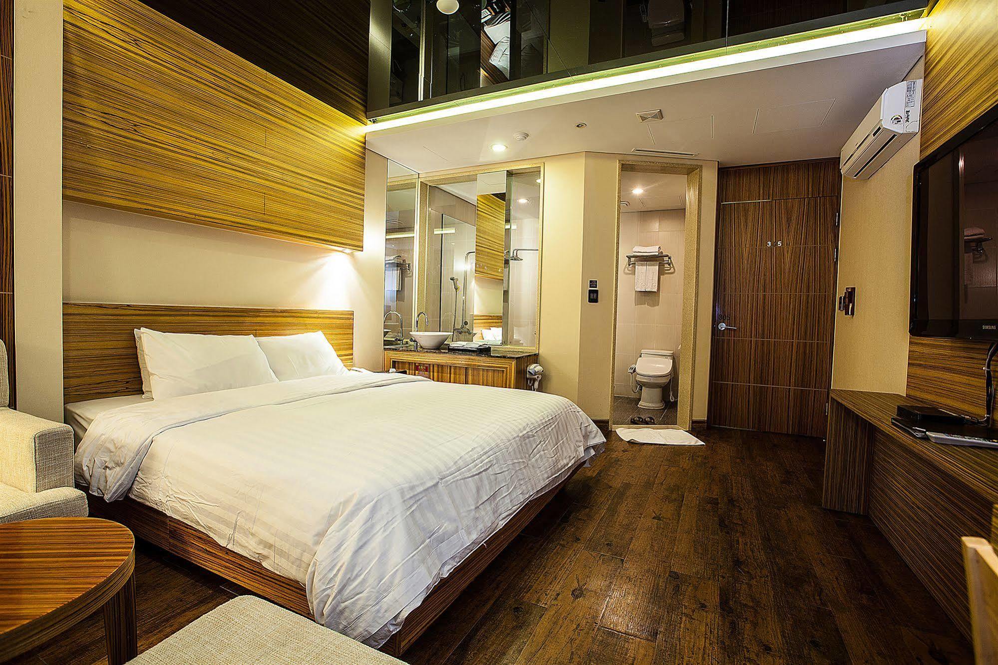 Yeongdeungpo Lifestyle F Hotel Seul Esterno foto