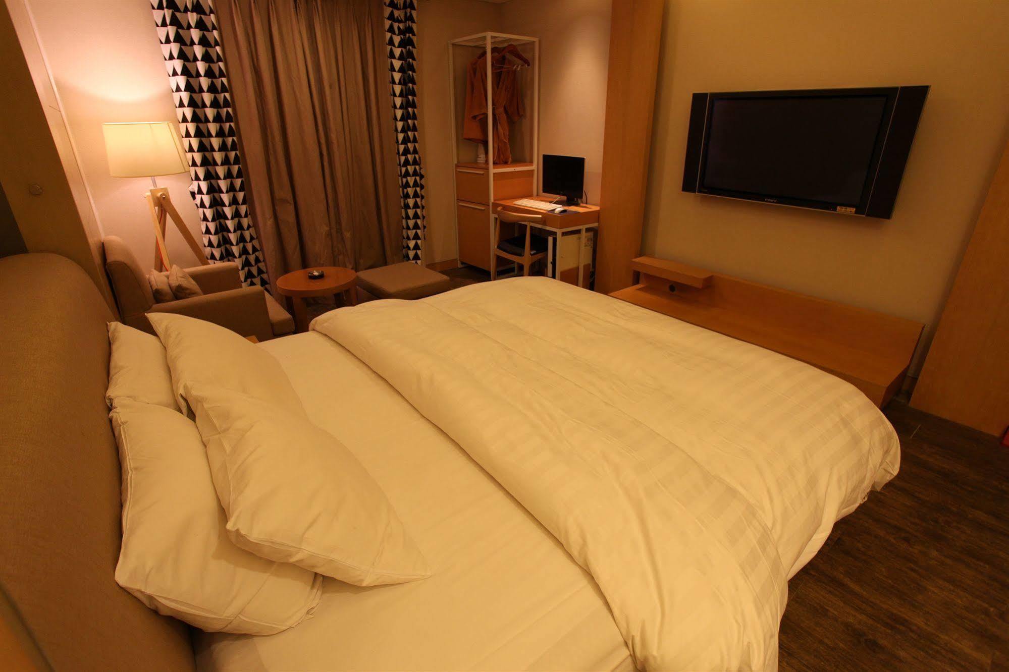 Yeongdeungpo Lifestyle F Hotel Seul Esterno foto