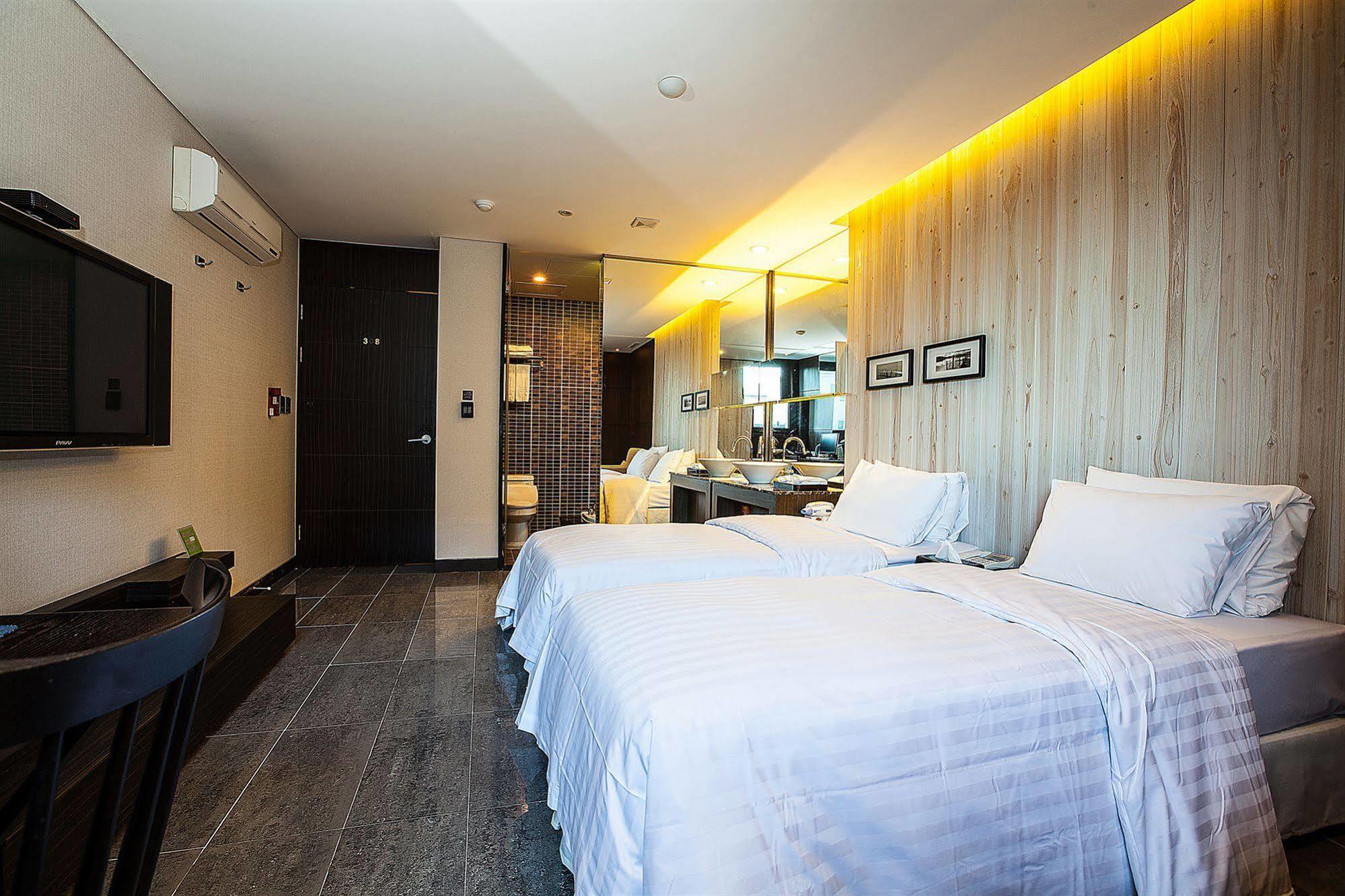 Yeongdeungpo Lifestyle F Hotel Seul Esterno foto