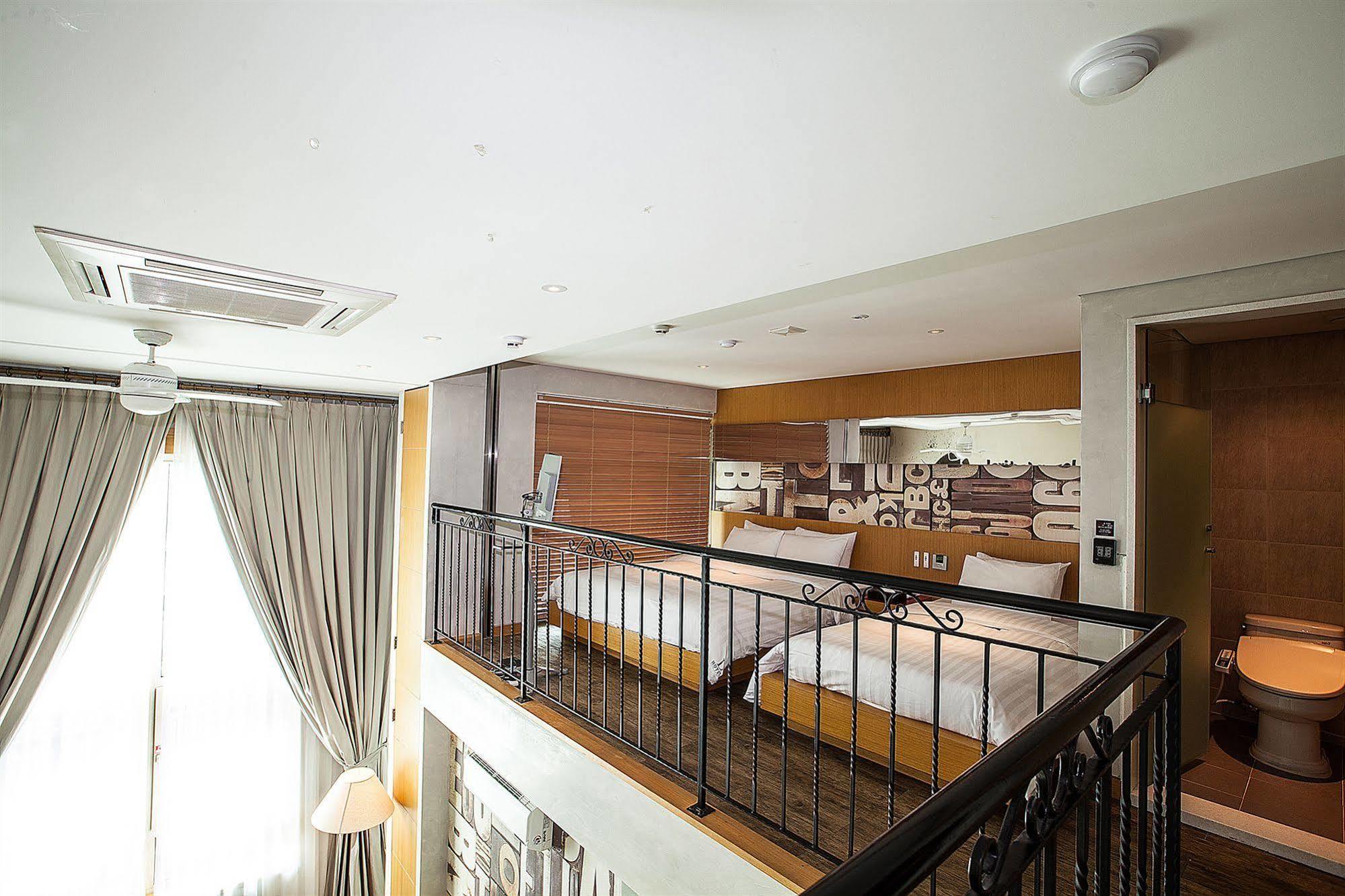 Yeongdeungpo Lifestyle F Hotel Seul Esterno foto